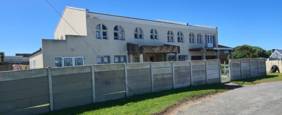 4 Bedroom Property for Sale in Franskraal Western Cape
